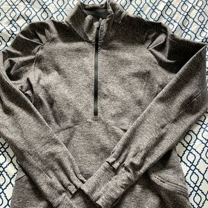 Lululemon long sleeve Extra Mike half zip